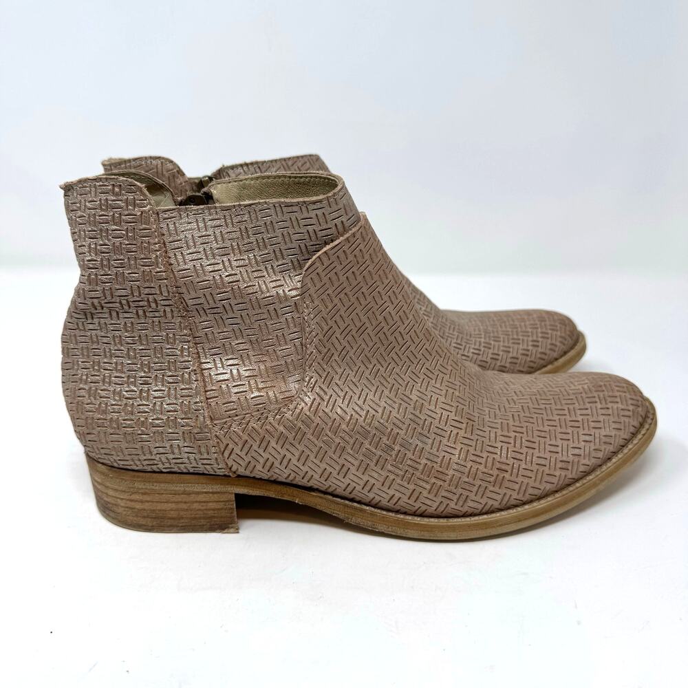 Sundance Textured Brown Ankle Booties